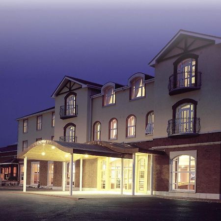 Woodlands Hotel & Leisure Centre ウォーターフォード エクステリア 写真